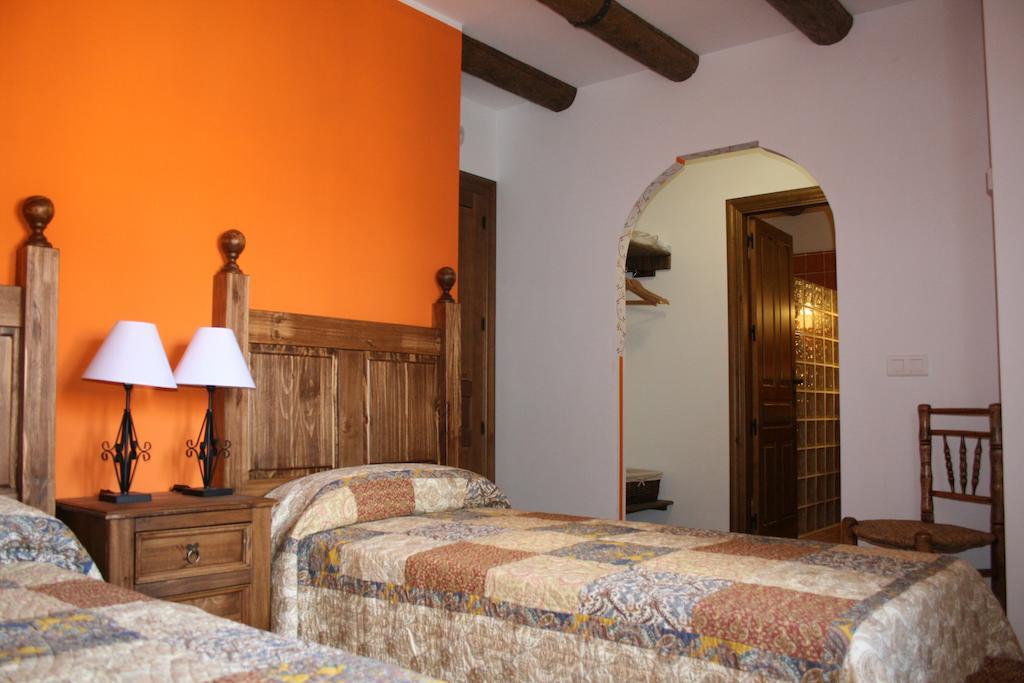 Вилла La Casa Del Azafran Villanueva del Rebollar de la Sierra Номер фото